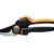 Fiskars Bypass-Gartenschere mit Rollgriff für frische Äste und Zweige, Antihaftbeschichtet, Hochwertige Stahl-Klingen, Länge: 22 cm, Schwarz/Orange, PowerGear X, PX94, 1023628 - 1