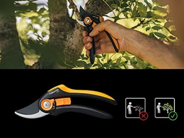 Fiskars Bypass-Gartenschere, Plus SmartFit, P541, Für frische Äste und Zweige, Antihaftbeschichtet, Edelstahl-Klingen, Länge: 20,1 cm, Schwarz/Orange, 1057169 - 4