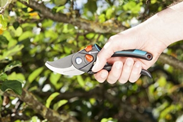 Gardena Gartenschere B/S XL: Pflanzenschonende Baumschere mit Bypass-Schneide für Äste und Zweige, max. Schneid-Durchmesser 24 mm, stufenlose Grifföffnung (8905-20) - 6