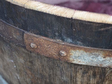 Holzfass, gebrauchtes Weinfass halbiert aus Eichenholz rustikal -als Pflanzkübel oder Miniteich (ohne Zubehör) - 4