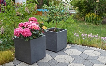 Ondis24 Pflanzkübel Vulkan Pierre 50, Blumentopf 50 x 50 cm, Garten Blumenkübel, Schiefer Optik Pflanzkübel mit Wasserspeicher, Pflanzenkasten hoch, Winterfest - 4